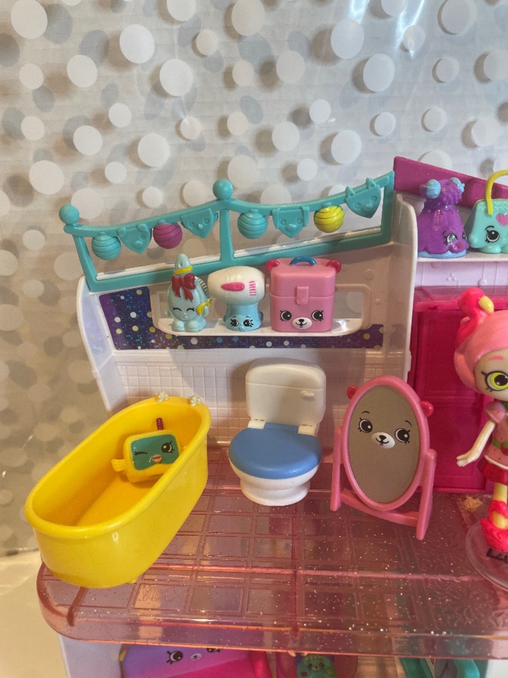 Shopkins Happy Places Sparkle ✨ Hill Happy Home - Picture 3 of 13